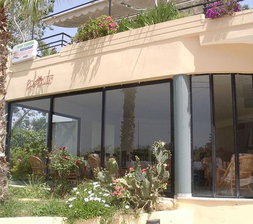 Akasti Hotel