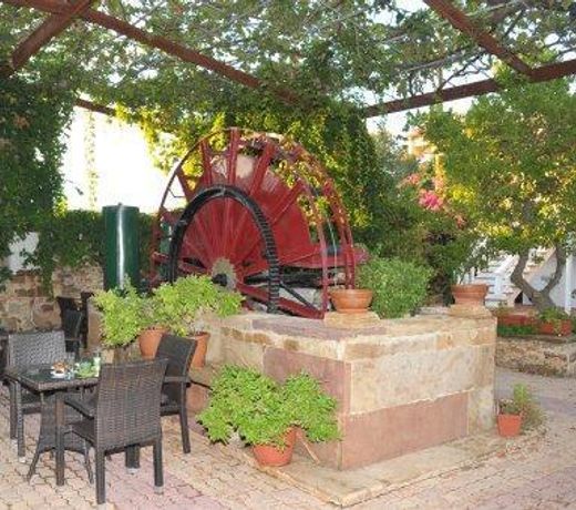 Voulamandis House