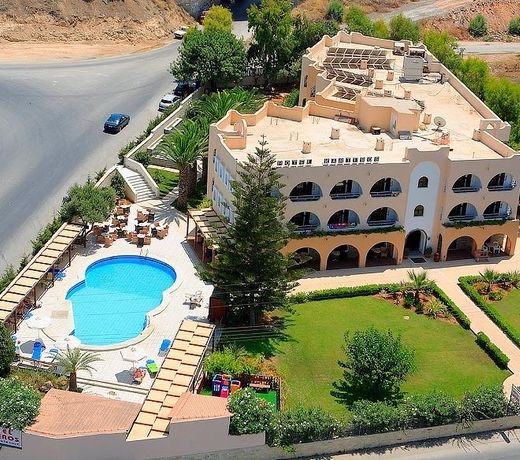 Karteros Hotel