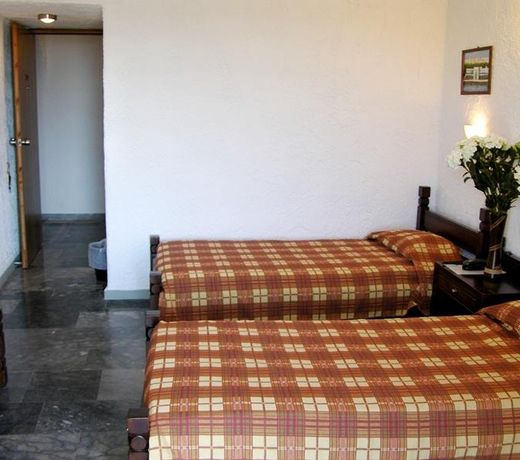 Karteros Hotel