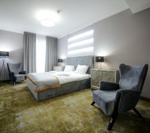 Royal Class Hotel