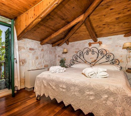 Nobelos Seaside Lodge
