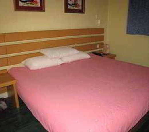 Home Inn Zhong Shan Park