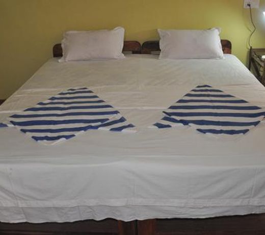 V & M Calisto's Guest House