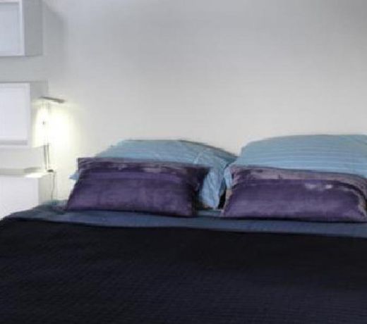Larus Waterfront Cottage