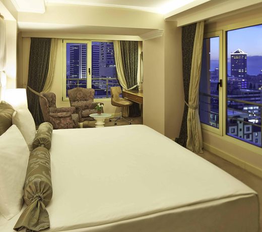 DoubleTree by Hilton Izmir - Alsancak