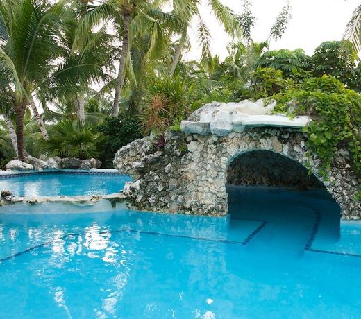 Sunrise Beach Club and Villas