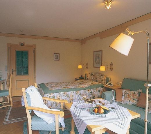 JÄGERHAUS at HOTELDORF GRÜNER BAUM