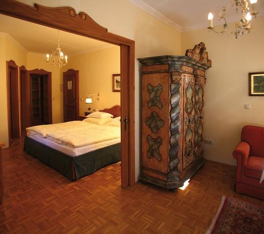 JÄGERHAUS at HOTELDORF GRÜNER BAUM