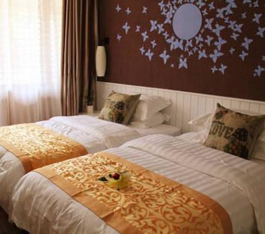 SERENITY HOLIDAY INN