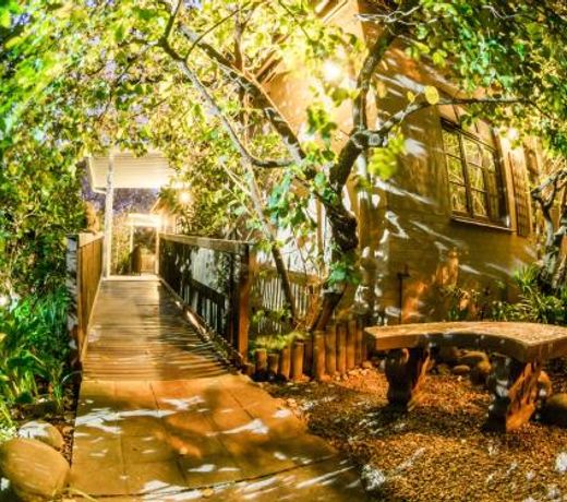 Mackaya Bella Guest House
