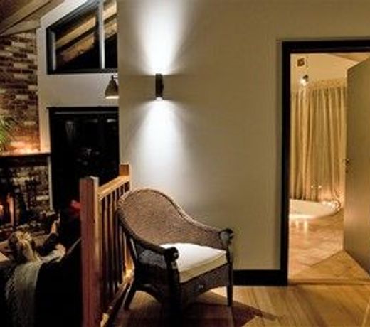 Woodlands rainforest retreat