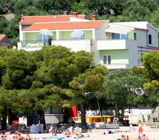 Rooms & Apartments Villa Anka