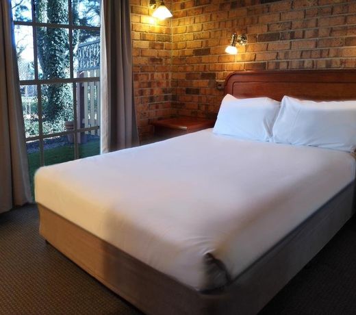The Carrington Inn - Bungendore
