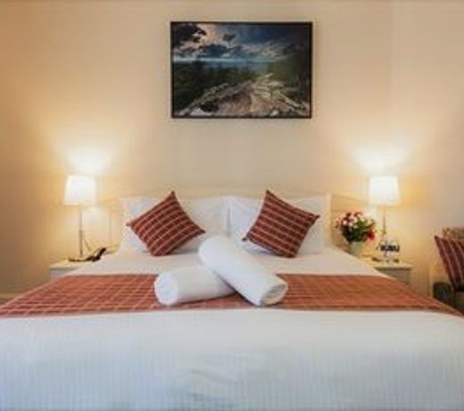 Bowen Inn Motel