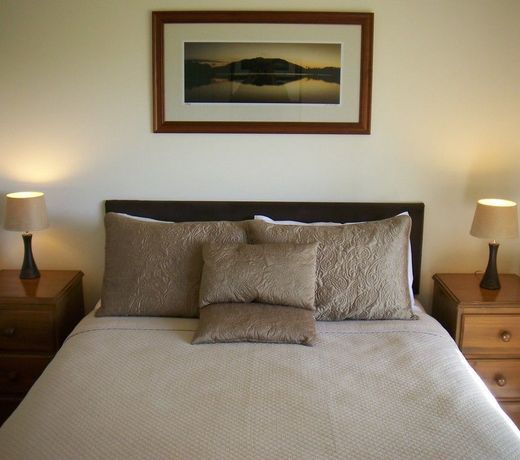 Mystery Bay Cottages