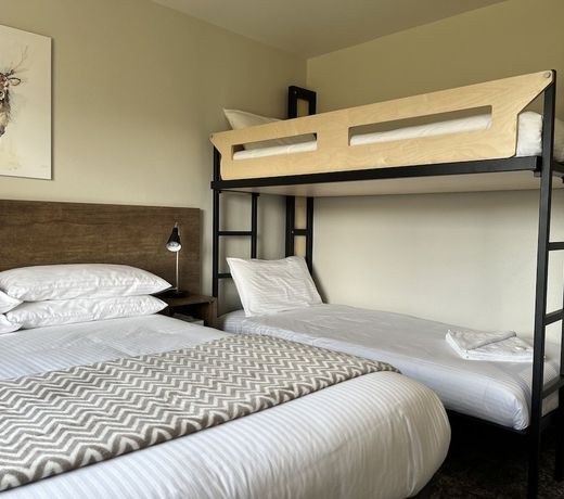 Swagman Chalet
