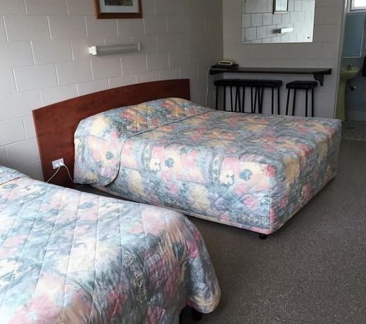 Alpine Country Motel