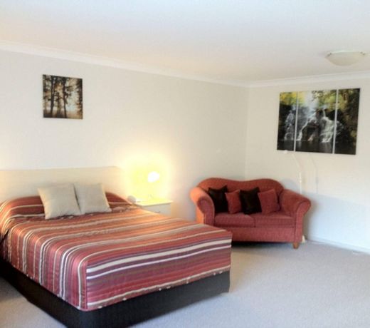 Tuckerbox Motor Inn