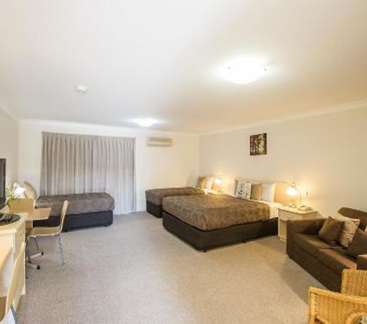 Tuckerbox Motor Inn