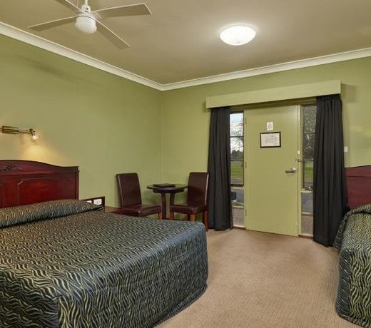 Australian Homestead Motor Lodge