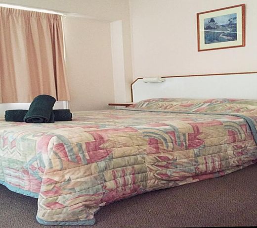 Bradman Motor Inn