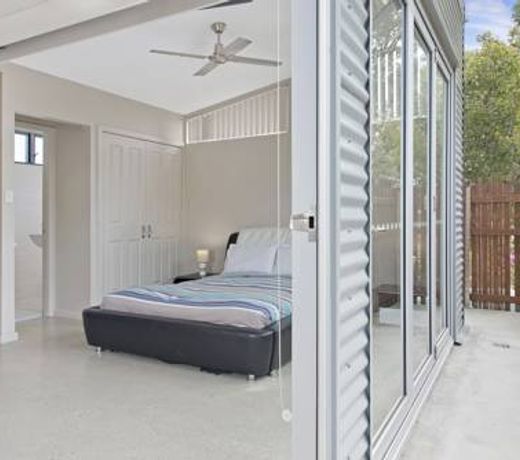 Crescent Head Spa Villa