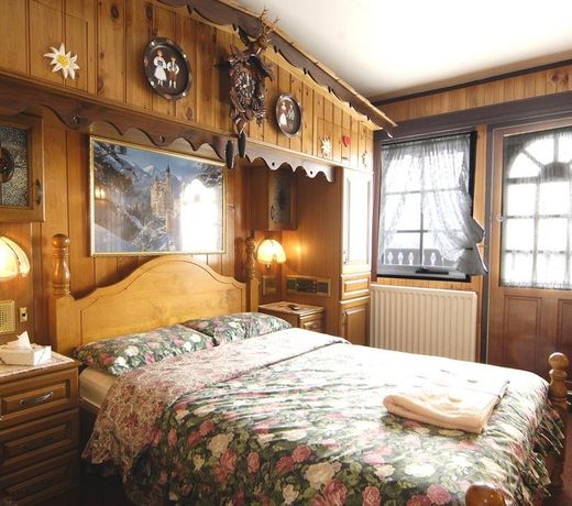 Karelia Alpine Lodge