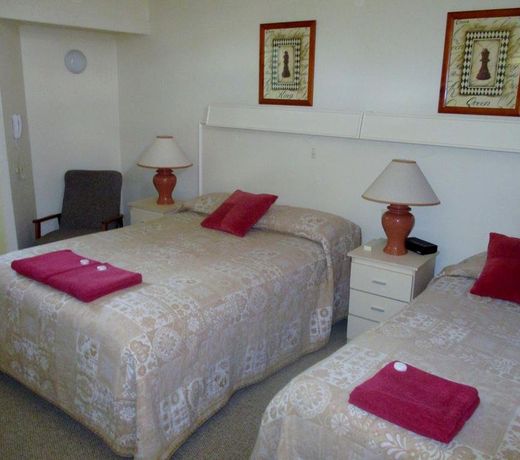 Tarra Motel