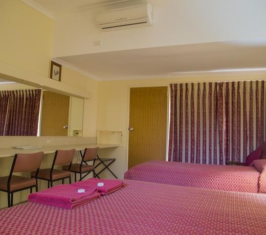 Tarra Motel