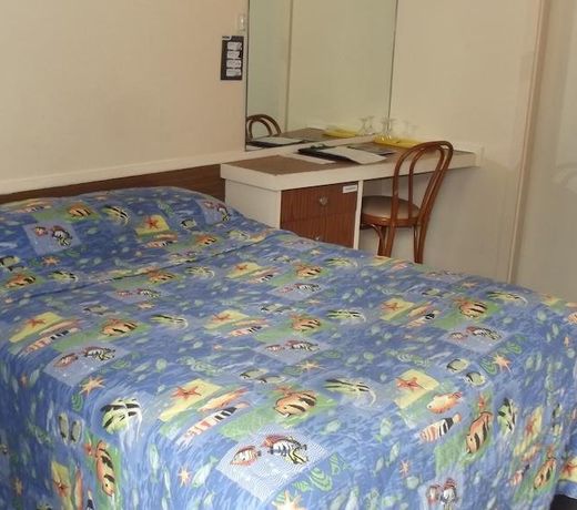 Country Motor Inn