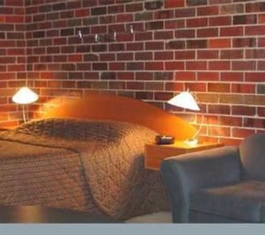 Town House Motor Inn