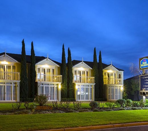 Best Western Colonial Village Motel