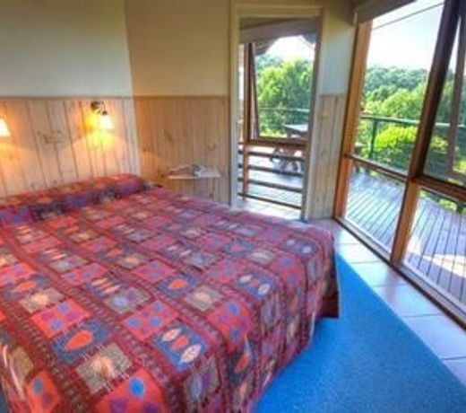 Lorne Cottages Ocean Views - Log Fires & Spas