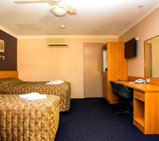 SunPalms Motel