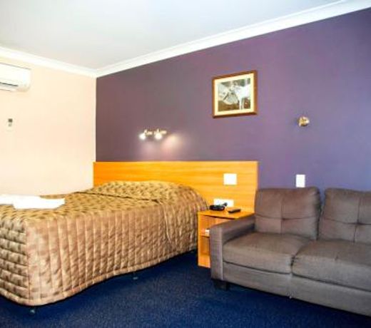 SunPalms Motel