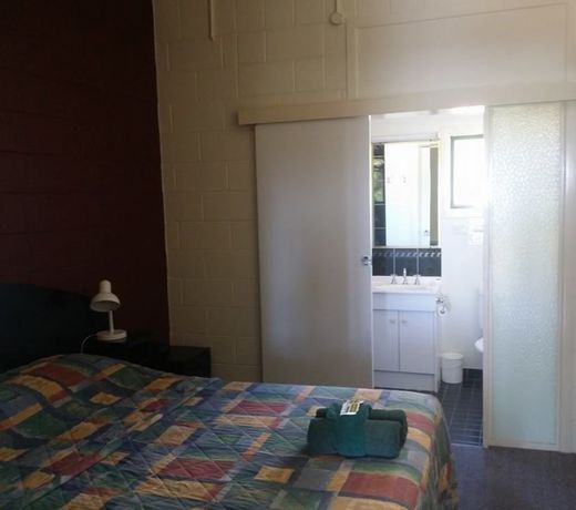Harbour Lodge Motel