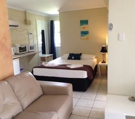 La Solana Holiday Units - MACKAY - Blacks Beach