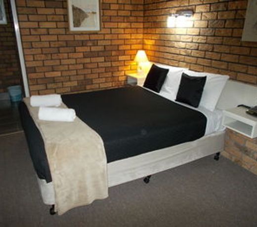 Park House Motor Inn