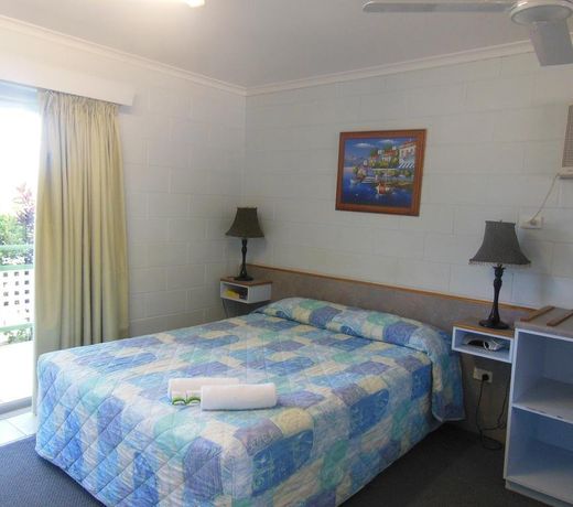 Country Road Motel