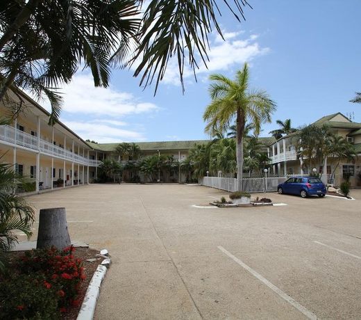 Colonial Rose Motel