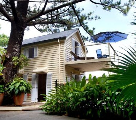Port Douglas Cottage & Lodge