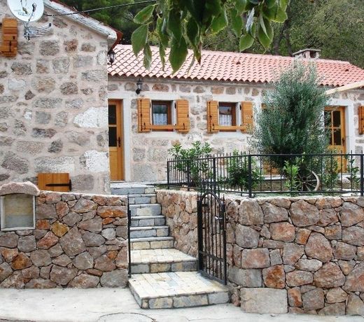 Villa Jucinovi Dvori