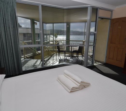 Hilton Motel