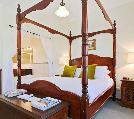 Wine and Roses Bed and Breakfast
