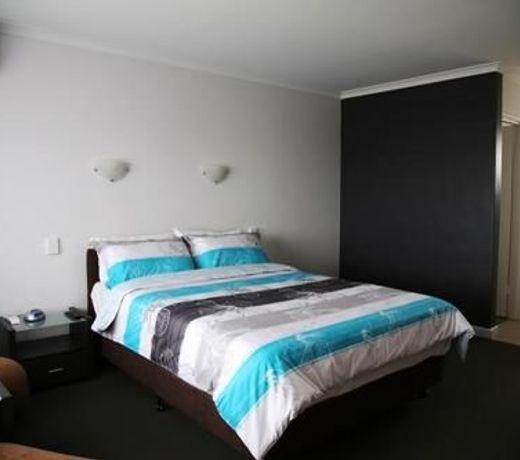 Christies Beach Hotel