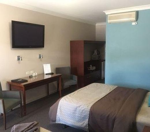 Pastoral Hotel Motel