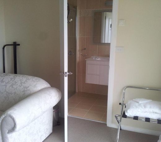 Waterview Gardens B&B