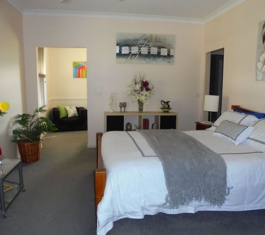 Goulds Country Guest House