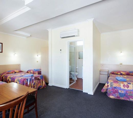 Boomerang Hotel